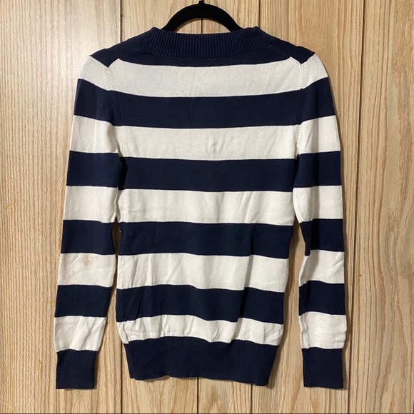 ⭐️Gap V Neck Sweater Dark Blue & White Stripe - Picture 6 of 9